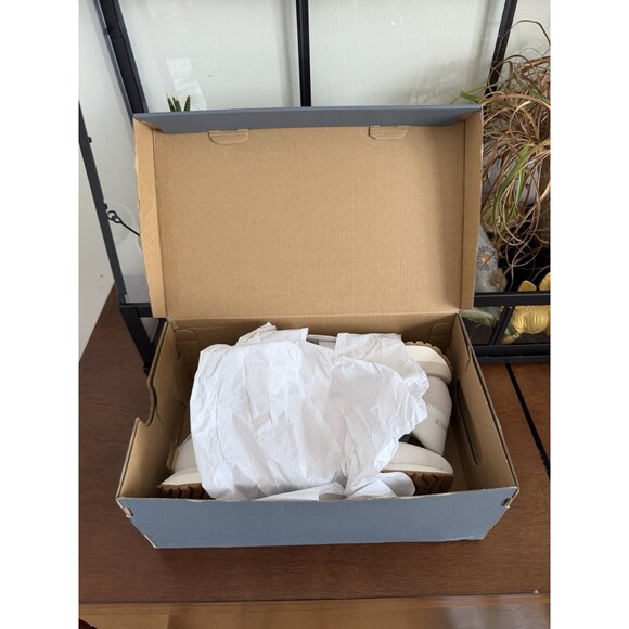 NEW BALANCE 237 size 8.5 US, Trainers White And Pastel Pink Sneaker NEW IN BOX - Picture 12 of 13